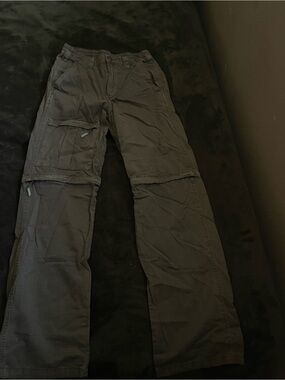 Aritzia Men's Cargo Zip-Off Pants - Charcoal